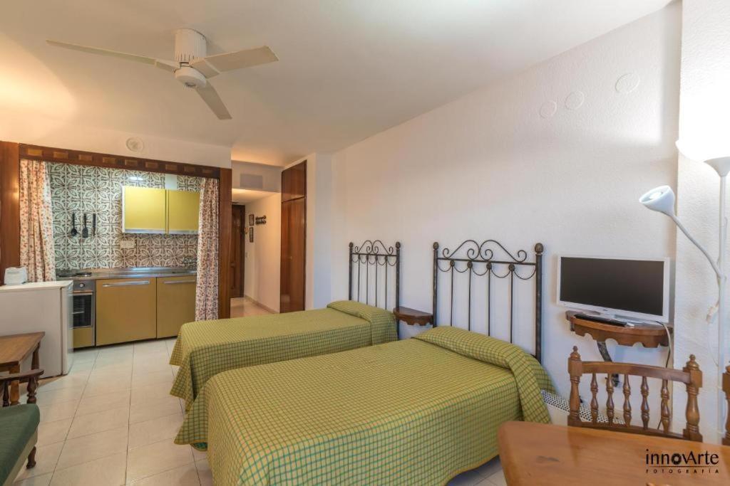 Apartamentos Chinasol Альмуньекар Экстерьер фото