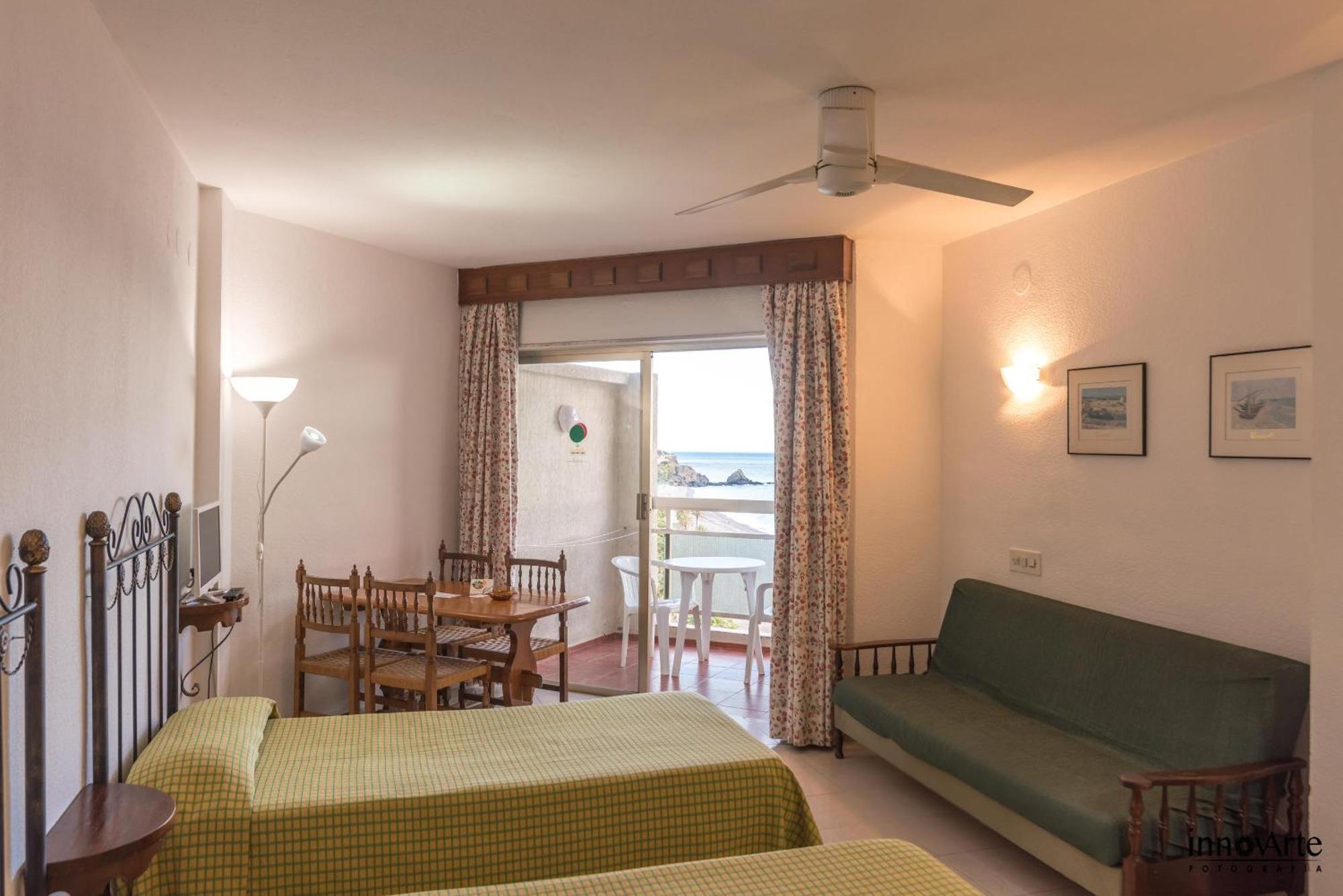 Apartamentos Chinasol Альмуньекар Номер фото
